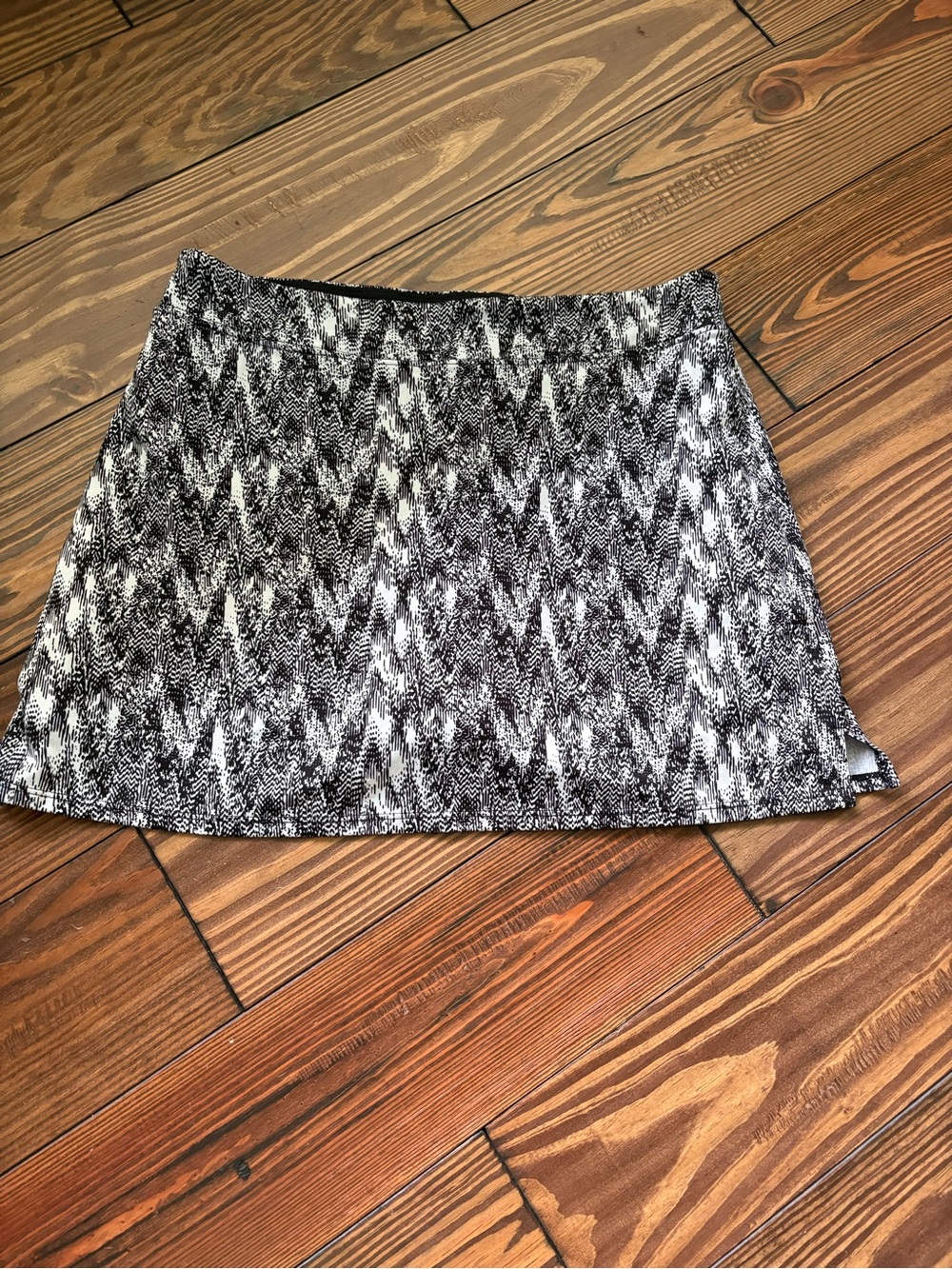 Black & White Patterned A-Line Women's Skort